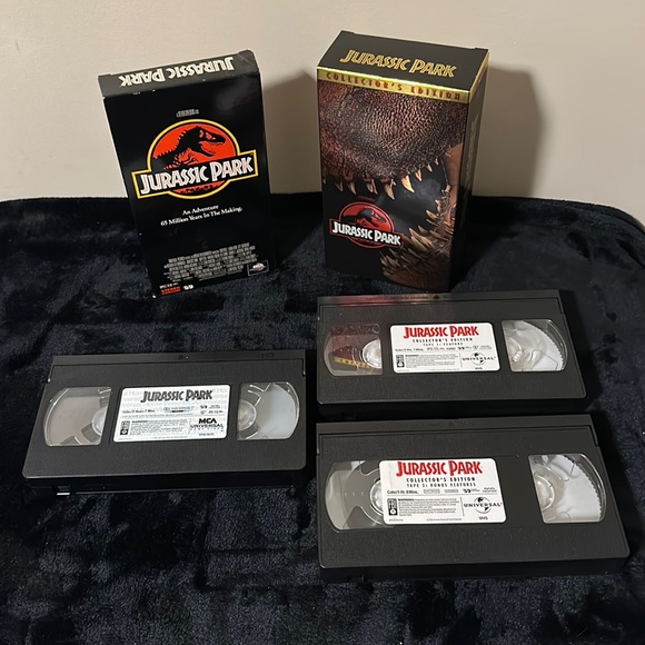 Jurassic Park & Jurassic Park Collector’s Edition VHS Bundle - Picture 2 of 11